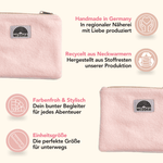 Fleece Zip Bag - Candy Rose, handgefertigt in Deutschland aus recyceltem Material, ideal für Kosmetik und Kabel, stilvoll und nachhaltig mit Zipp-Verschluss.