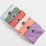 Fleece Zip Bag - Dreamy Lilac, handgefertigt aus upcyceltem Fleece mit Regenbogen-Label, ideal für unterwegs. Weich, robust, mit Zipp-Verschluss.