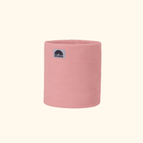 Fleece Neckwarmer - Peachy Rose Kid mit Regenbogenlogo von WESORA, zylinderförmig, weich, ideal für warme Winterabenteuer.