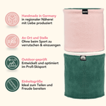 Fleece Neckwarmer - Skisister Edition 1 mit zwei Designs: Pastellrosa und Waldgrün, handgefertigt in Deutschland, ideal für Sport und Abenteuer.