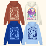 Space to Grow Mountain - Unisex Pullover mit Naturmotiv auf dem Rücken, fotografiert in Nahaufnahme, zeigt detailreiches Design mit Bergen, Fluss, Blumen und Regenbogen.