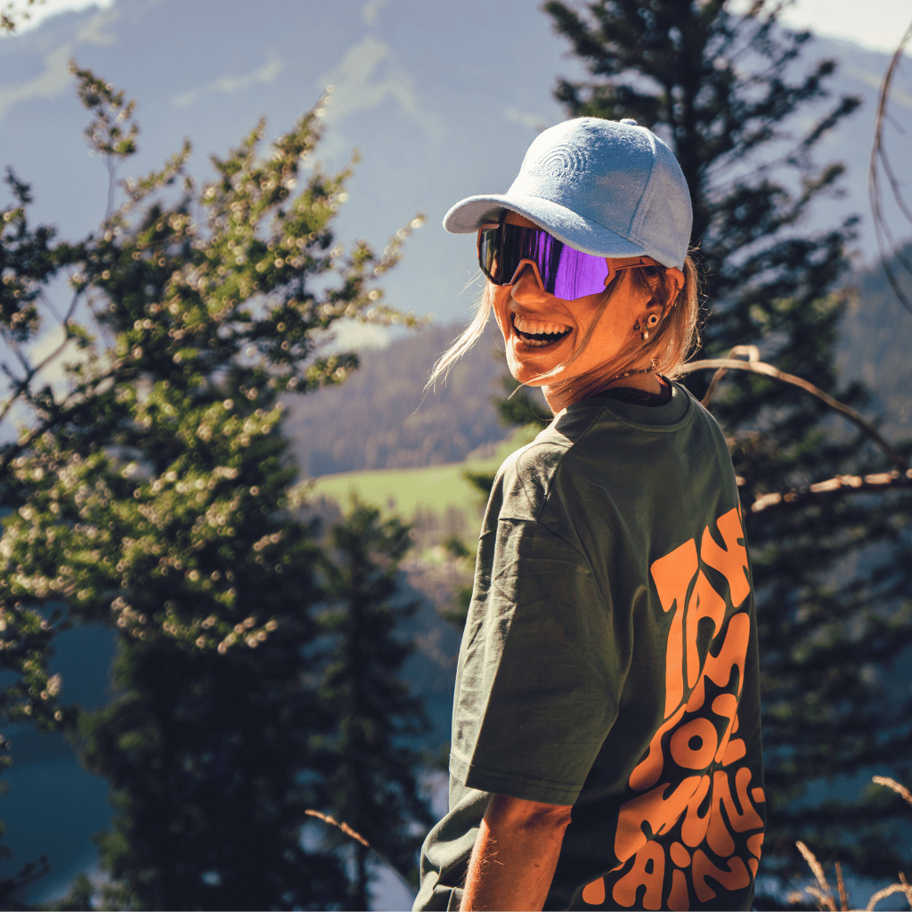 Take me to the Mountains - Unisex Tshirt