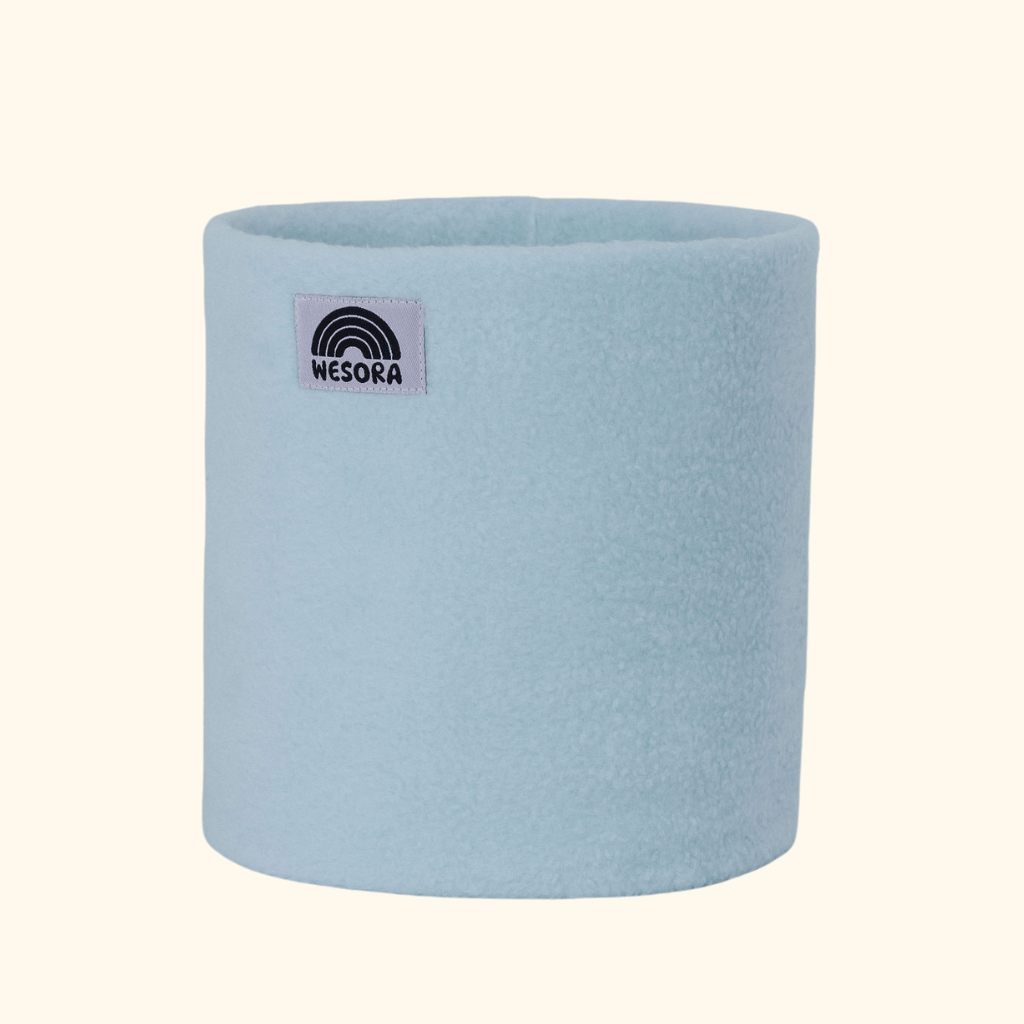 WESORA Baby Blue Uni Neckwarmer in sanftem Hellblau, gefertigt aus doppellagigem Polar Fleece